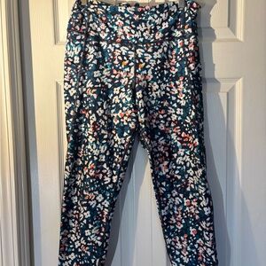 Gap Fit Floral Patterned Leggings